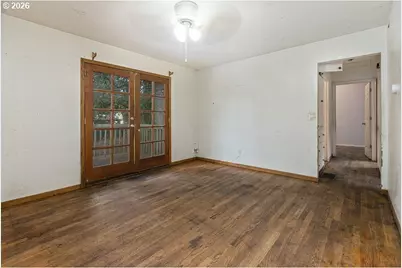 18721 SE Caruthers St, Portland, OR 97233 - Photo 11