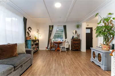 5531 S Kelly Ave, Portland, OR 97239 - Photo 7