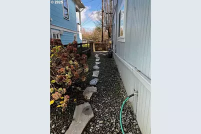 5531 S Kelly Ave, Portland, OR 97239 - Photo 41