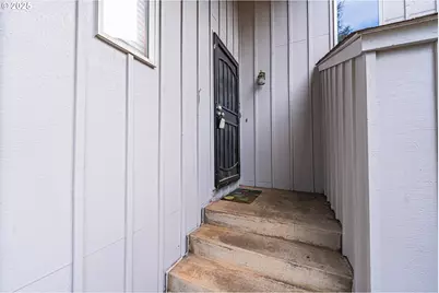 2111 Hawkins Ln, Eugene, OR 97405 - Photo 27