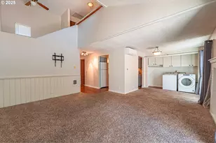 2111 Hawkins Ln, Eugene, OR 97405 - Photo 5