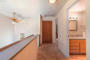 2111 Hawkins Ln, Eugene, OR 97405 - Photo 17