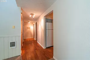 2111 Hawkins Ln, Eugene, OR 97405 - Photo 11