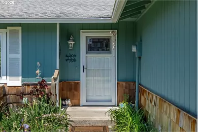 155 N Maple St, Kelso, WA 98626 - Photo 3