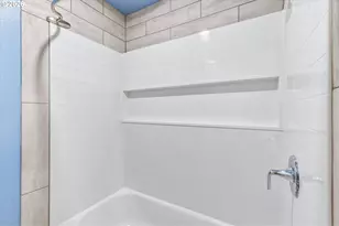 155 N Maple St, Kelso, WA 98626 - Photo 19
