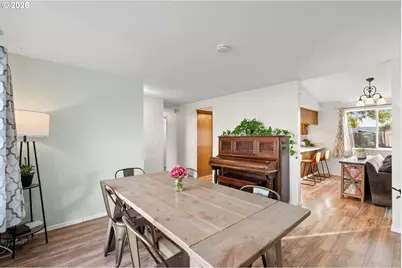 290 NE First St, Irrigon, OR 97844 - Photo 11