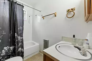606 NE 72nd Ave., Portland, OR 97213 - Photo 41
