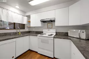 143 Treehill Loop, Eugene, OR 97405 - Photo 15