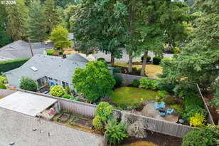 18004 Belmore Ct, Lake Oswego, OR 97035 - Photo 39