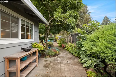 18004 Belmore Ct, Lake Oswego, OR 97035 - Photo 29
