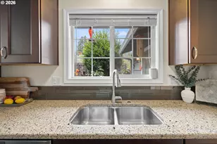 18004 Belmore Ct, Lake Oswego, OR 97035 - Photo 13