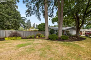 18004 Belmore Ct, Lake Oswego, OR 97035 - Photo 3