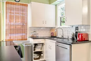 2406 SE 30th Ave, Portland, OR 97214 - Photo 9