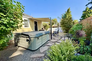 551 6th St, Springfield, OR 97477 - Photo 33
