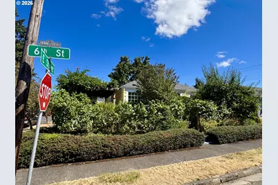 551 6th St, Springfield, OR 97477 - Photo 41