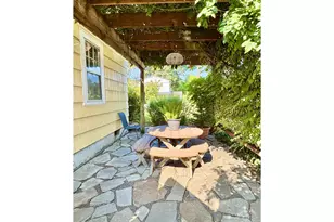 551 6th St, Springfield, OR 97477 - Photo 37