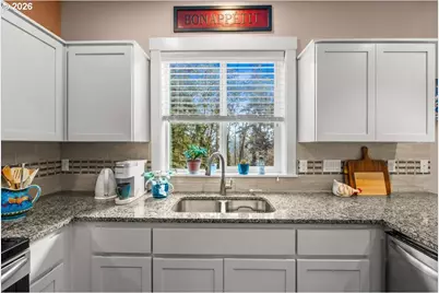 29800 Riverview Dr, Rainier, OR 97048 - Photo 13