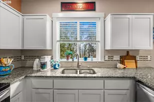 29800 Riverview Dr, Rainier, OR 97048 - Photo 13