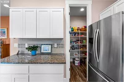 29800 Riverview Dr, Rainier, OR 97048 - Photo 15