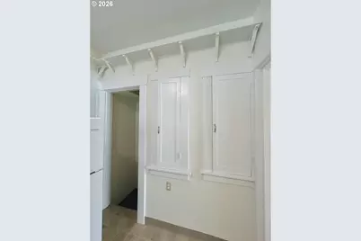 2202 NE Everett St, Portland, OR 97232 - Photo 17