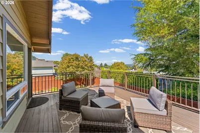 13921 NE Siskiyou Ct, Portland, OR 97230 - Photo 39