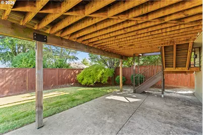 13921 NE Siskiyou Ct, Portland, OR 97230 - Photo 41