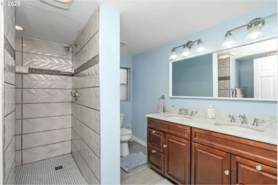 5944 SW Wilbard St, Portland, OR 97219 - Photo 9