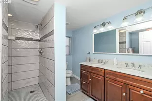 5944 SW Wilbard St, Portland, OR 97219 - Photo 9