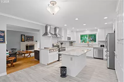 5944 SW Wilbard St, Portland, OR 97219 - Photo 5