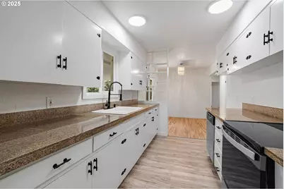 116 SE 153rd Ave, Portland, OR 97233 - Photo 17