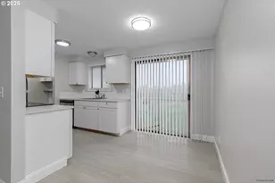 1431 SW 22nd St, Troutdale, OR 97060 - Photo 11