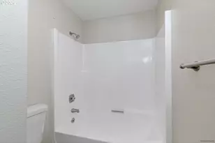 1431 SW 22nd St, Troutdale, OR 97060 - Photo 21