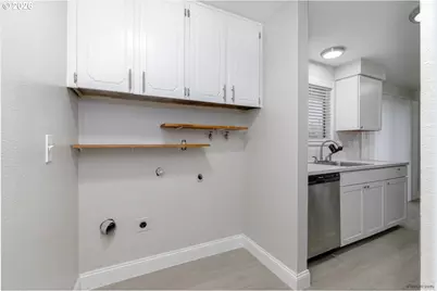 1431 SW 22nd St, Troutdale, OR 97060 - Photo 17