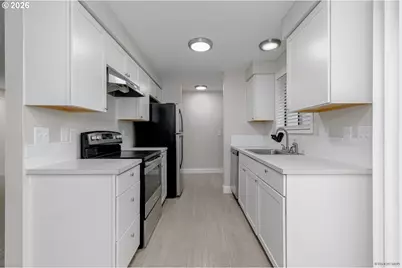 1431 SW 22nd St, Troutdale, OR 97060 - Photo 13