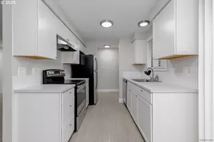 1431 SW 22nd St, Troutdale, OR 97060 - Photo 13