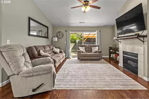 258 S 4th St, Saint Helens, OR 97051 - Photo 3