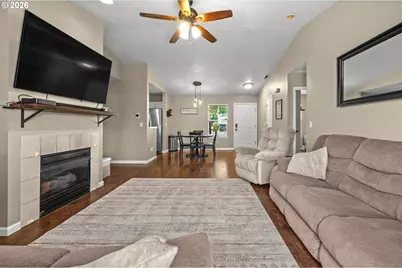 258 S 4th St, Saint Helens, OR 97051 - Photo 5