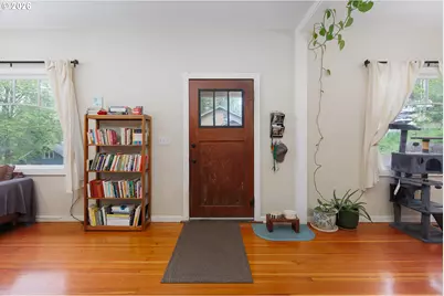 565 SE 4th St, Toledo, OR 97391 - Photo 11