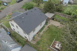 565 SE 4th St, Toledo, OR 97391 - Photo 39