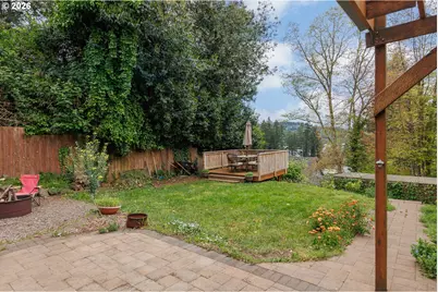 565 SE 4th St, Toledo, OR 97391 - Photo 33
