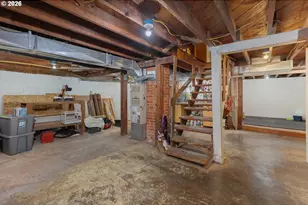 565 SE 4th St, Toledo, OR 97391 - Photo 25