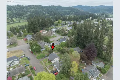 565 SE 4th St, Toledo, OR 97391 - Photo 45