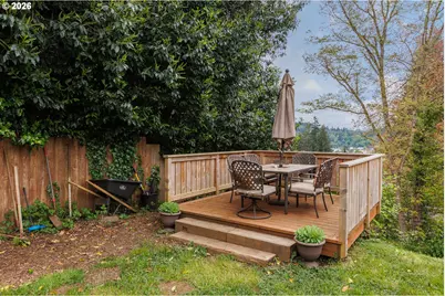 565 SE 4th St, Toledo, OR 97391 - Photo 35