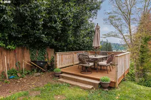565 SE 4th St, Toledo, OR 97391 - Photo 35