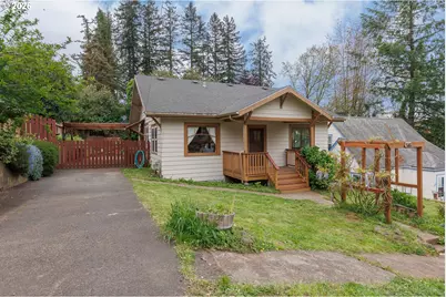 565 SE 4th St, Toledo, OR 97391 - Photo 1