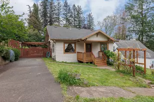 565 SE 4th St, Toledo, OR 97391 - Photo 1