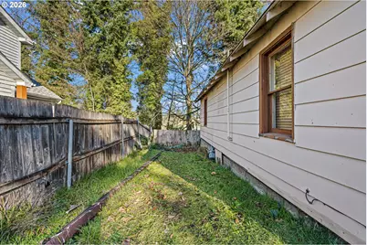 1183 4th Ave, Sweet Home, OR 97386 - Photo 13