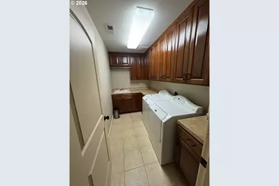 8746 NW Ryan St, Portland, OR 97229 - Photo 29