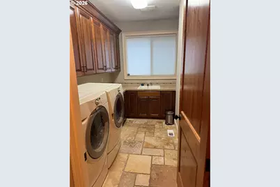 8746 NW Ryan St, Portland, OR 97229 - Photo 23