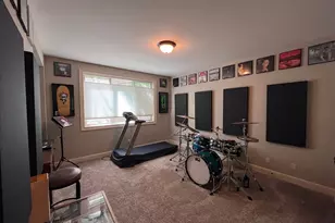 8746 NW Ryan St, Portland, OR 97229 - Photo 35